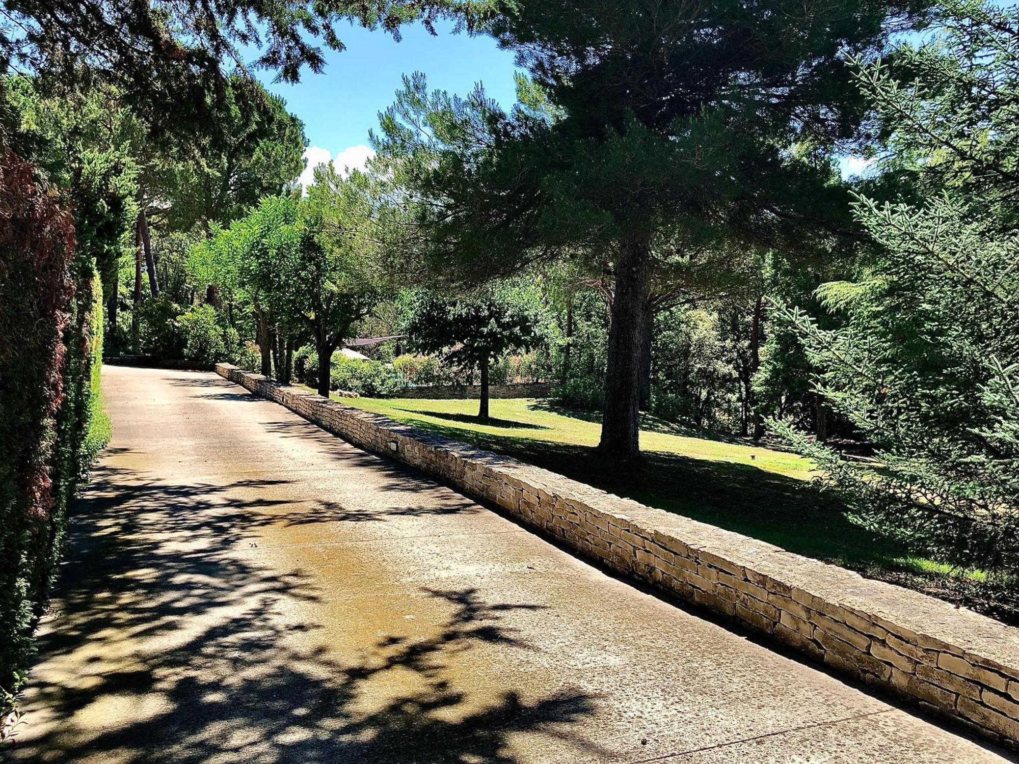 La Tour-dʼAigues Provence Mon Amour מראה חיצוני תמונה